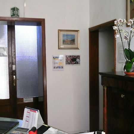 Albergo Cavour Self Check-In Livorno Luaran gambar