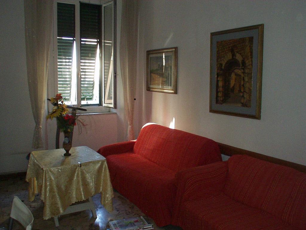 Albergo Cavour Self Check-In Livorno Luaran gambar